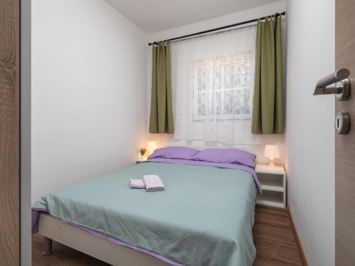 Dobrinj Holiday Home Mikac - Mlk136 By Interhome מראה חיצוני תמונה