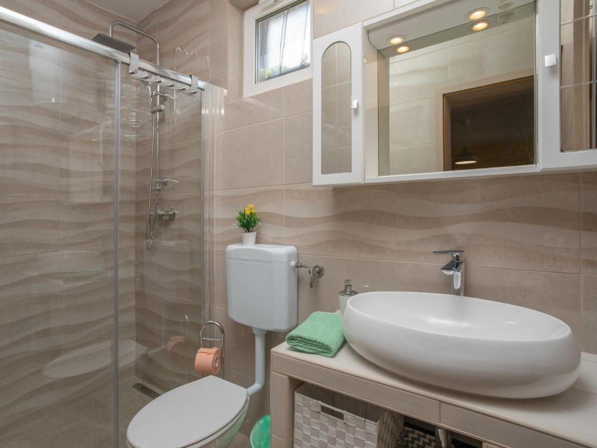 Dobrinj Holiday Home Mikac - Mlk136 By Interhome מראה חיצוני תמונה