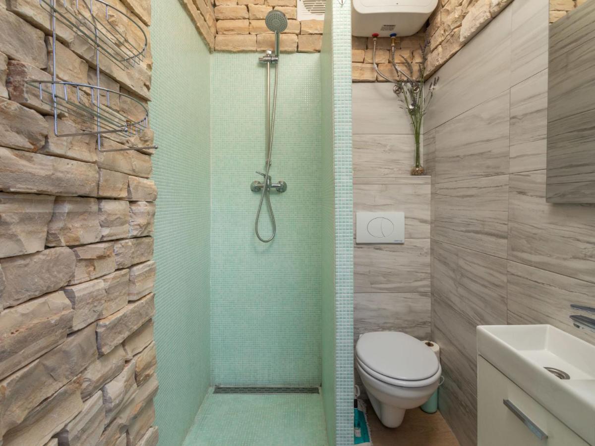 Dobrinj Holiday Home Mikac - Mlk136 By Interhome מראה חיצוני תמונה