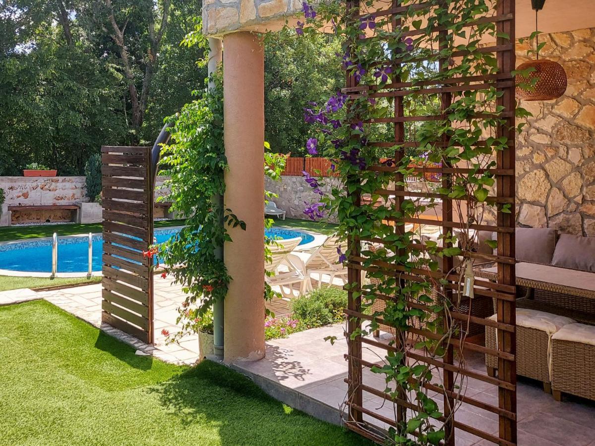 Dobrinj Holiday Home Mikac - Mlk136 By Interhome מראה חיצוני תמונה