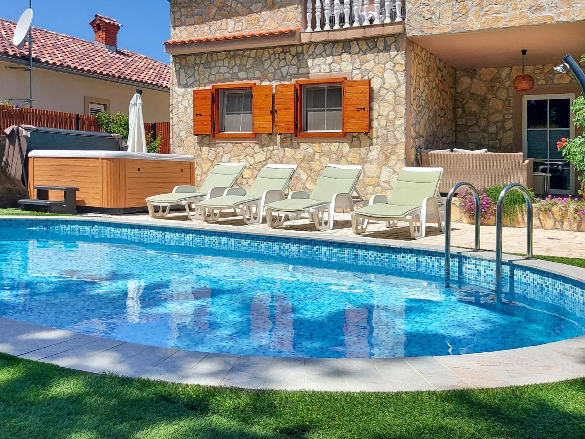 Dobrinj Holiday Home Mikac - Mlk136 By Interhome מראה חיצוני תמונה